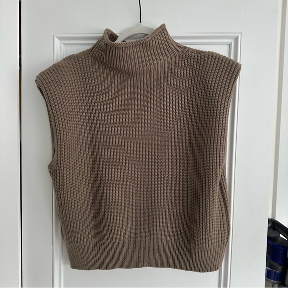 En Saison Kanika Knit Top - Picture 5 of 7